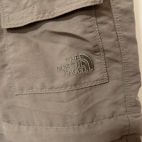 The North Face women’s olive cargo pants.. -Size 12 - Picture 5 of 6